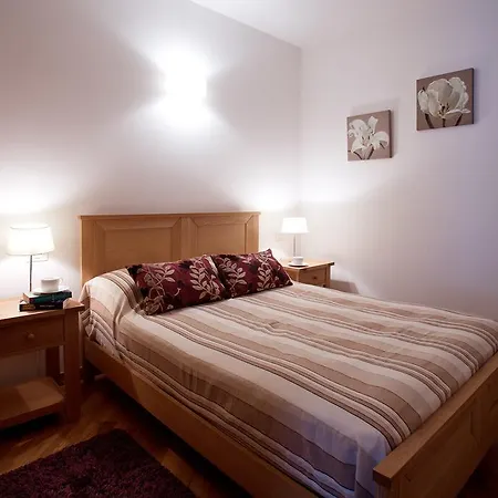5 Luxury Apartments-by Italian Stylish, Executive, Contemporary, Ribolla Azzuro, Penthouse 拉利奥