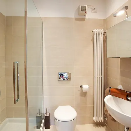 5 Luxury Apartments-by Italian Stylish, Executive, Contemporary, Ribolla Azzuro, Penthouse 公寓 拉利奥