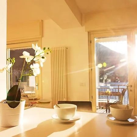 5 Luxury Apartments-by Italian Stylish, Executive, Contemporary, Ribolla Azzuro, Penthouse 公寓 *