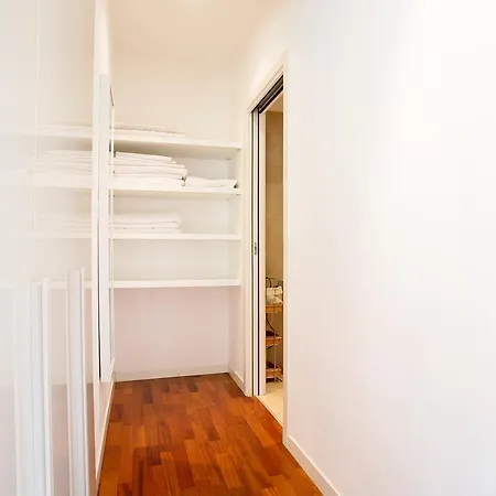 5 Luxury Apartments-by Italian Stylish, Executive, Contemporary, Ribolla Azzuro, Penthouse 公寓 拉利奥